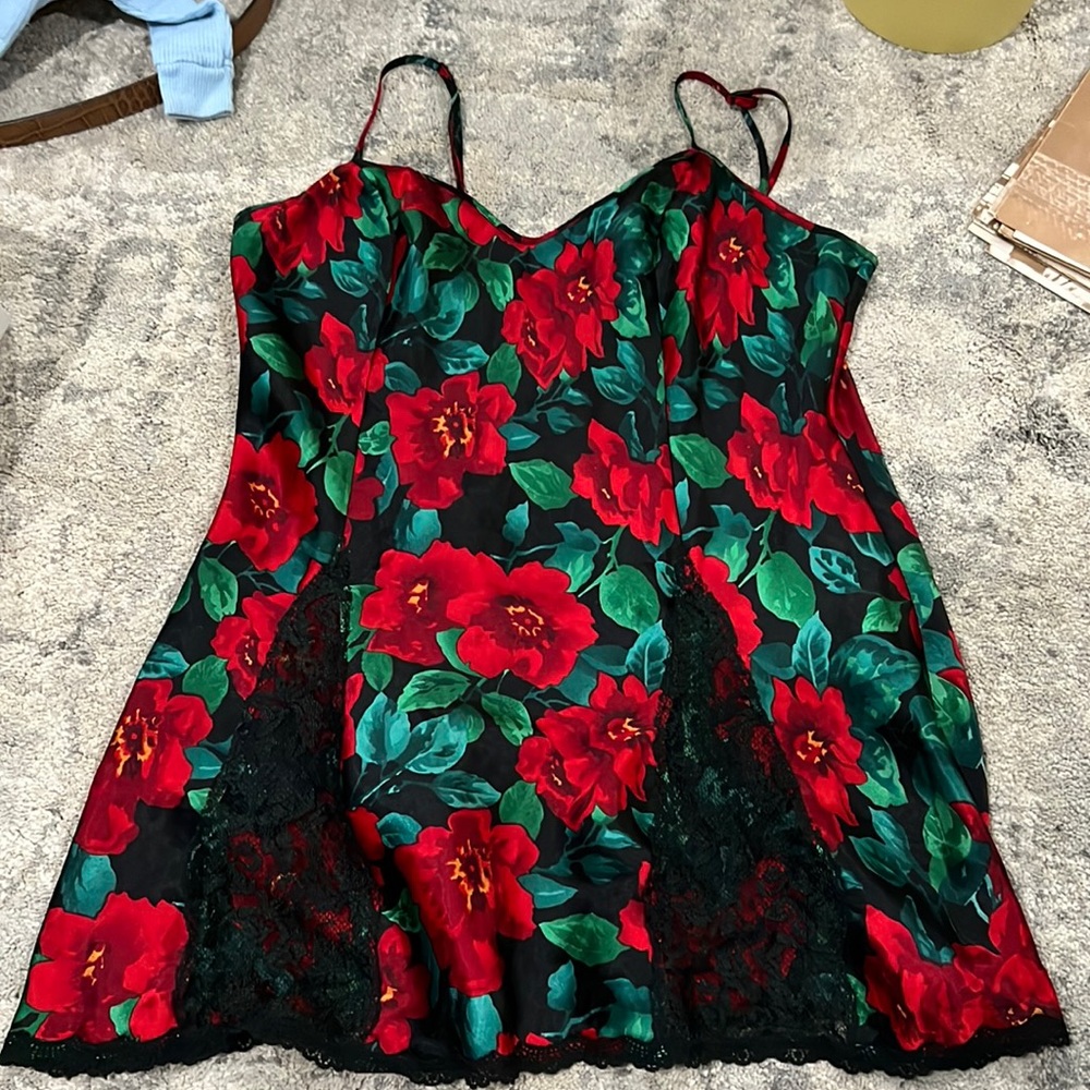 *3 for $20 Vintage Victoria Secret lingerie/gown size large
